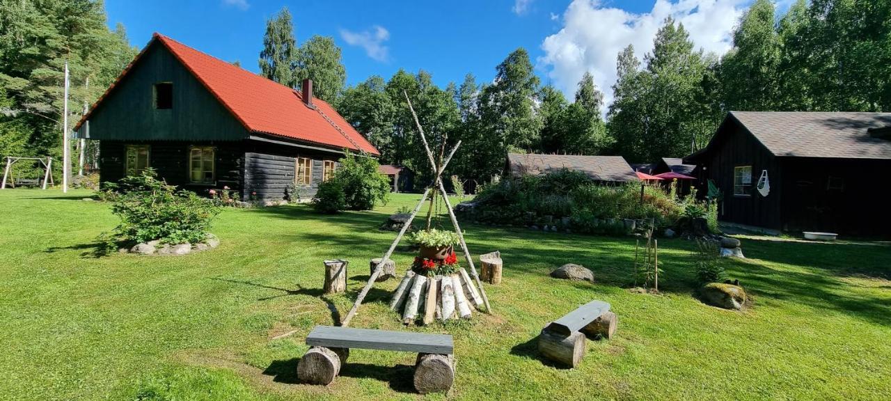 Отель Atsikivi Puhketalu Хяядемеесте Экстерьер фото