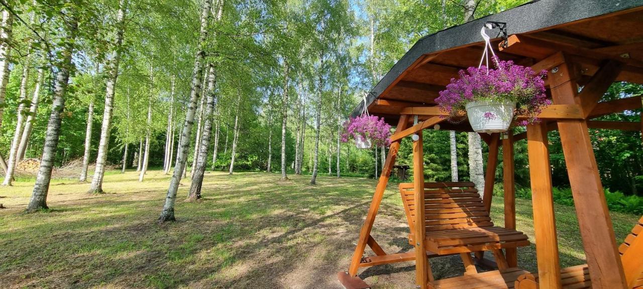 Отель Atsikivi Puhketalu Хяядемеесте Экстерьер фото